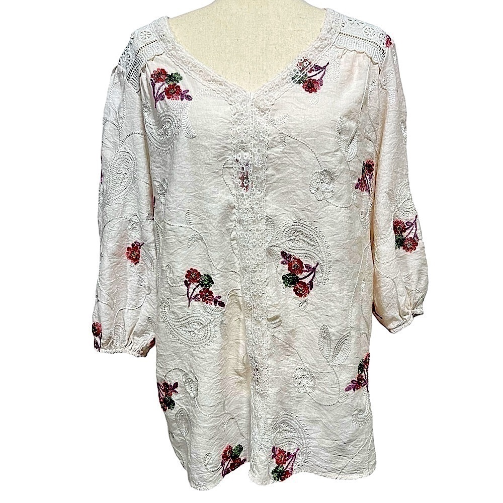 Kindred Floral V Neck Top Size 2X Pink Lace Feminine Paisley Embroidered Boho